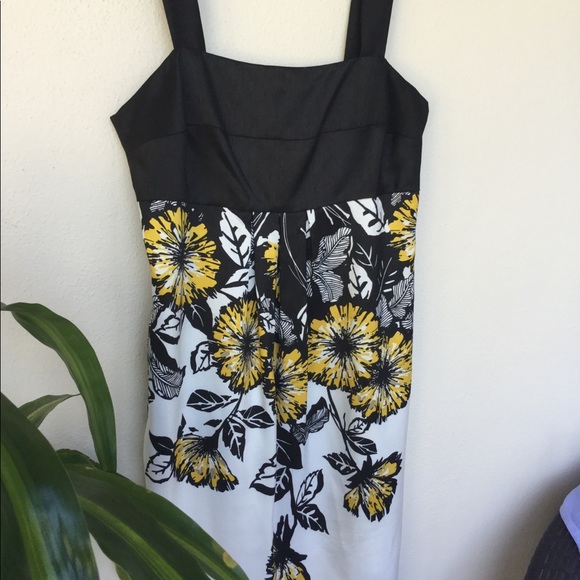 Floral Babydoll Dress - Picture 4 of 5